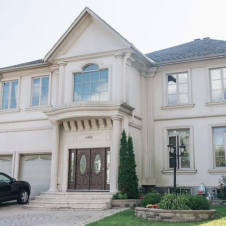 Jstlikehome - Luxury Mansion & Guesthouse Отава Екстериор снимка